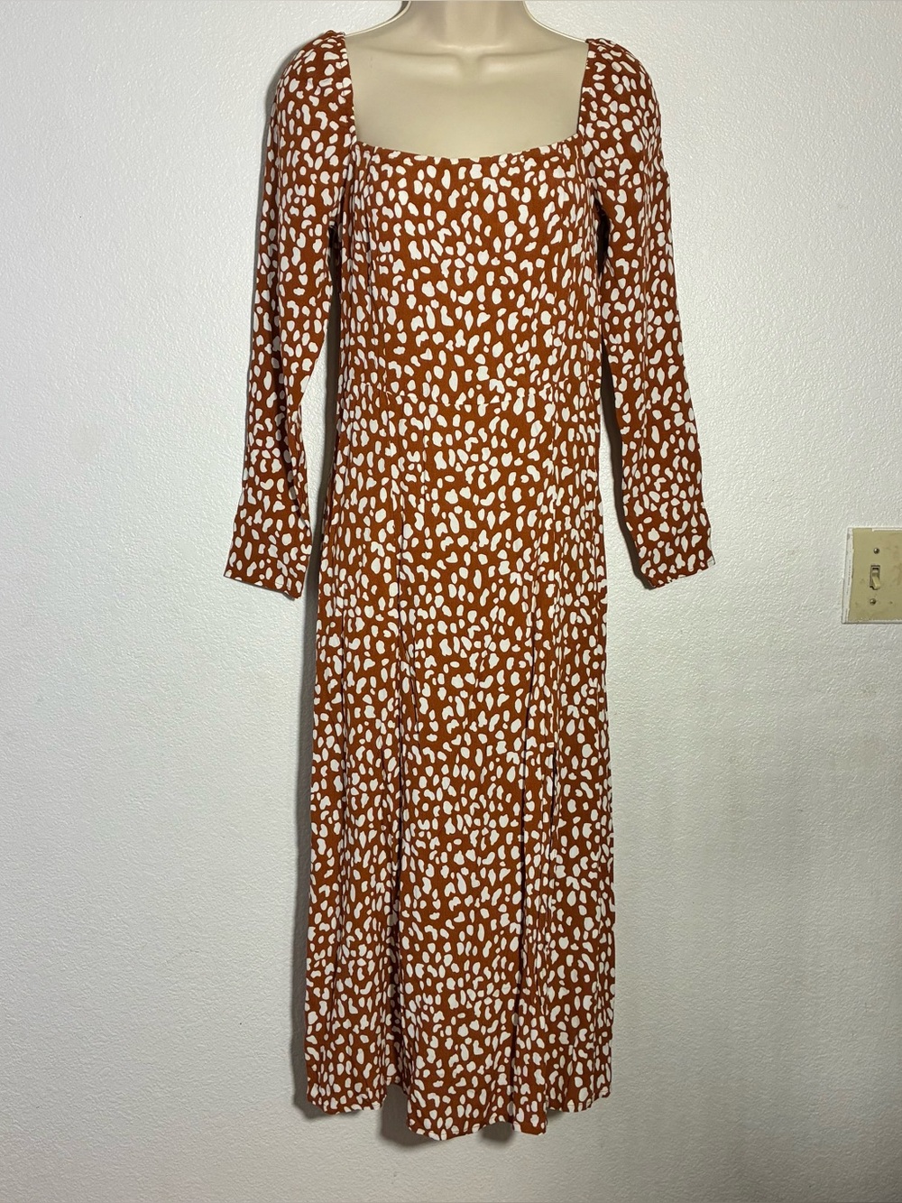 Forever 21 Stylish rust and white dalmatian print midi dress size small